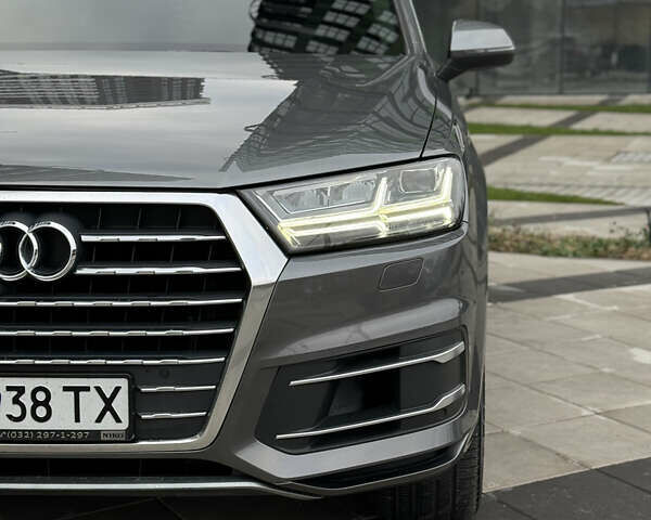 Серый Ауди Ку 7, объемом двигателя 3 л и пробегом 140 тыс. км за 28499 $, фото 5 на Automoto.ua