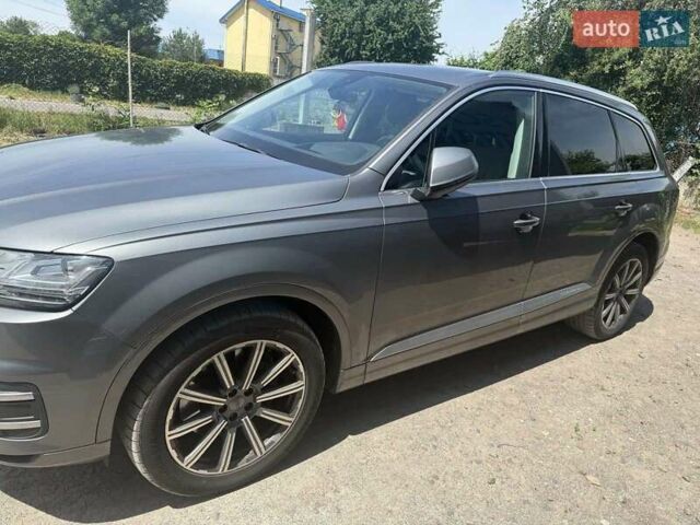 Серый Ауди Ку 7, объемом двигателя 3 л и пробегом 106 тыс. км за 40000 $, фото 4 на Automoto.ua