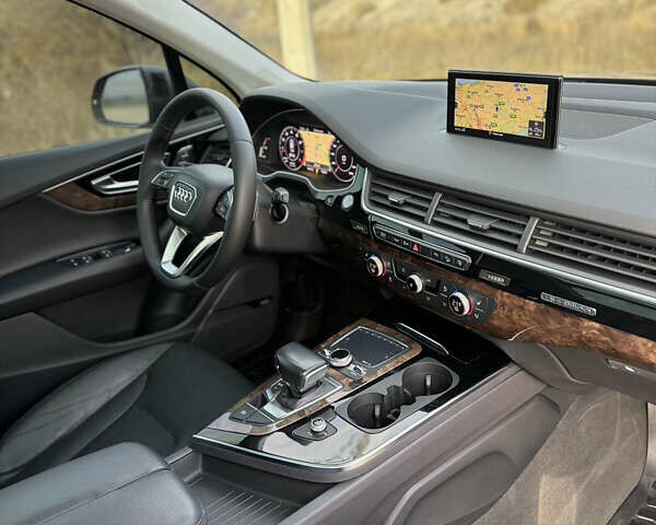 Серый Ауди Ку 7, объемом двигателя 3 л и пробегом 140 тыс. км за 28499 $, фото 42 на Automoto.ua