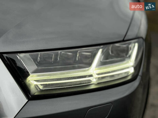 Серый Ауди Ку 7, объемом двигателя 2.97 л и пробегом 207 тыс. км за 42000 $, фото 9 на Automoto.ua
