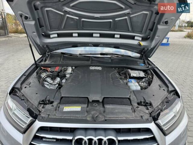 Ауди Ку 7 2017 в Верхнеднепровске на Automoto.ua Серый Ауди Ку 7, объемом двигателя 3 л и пробегом 215 тыс. км за 24999 $, фото 50 на Automoto.ua