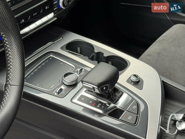 Серый Ауди Ку 7, объемом двигателя 2.97 л и пробегом 200 тыс. км за 33999 $, фото 12 на Automoto.ua