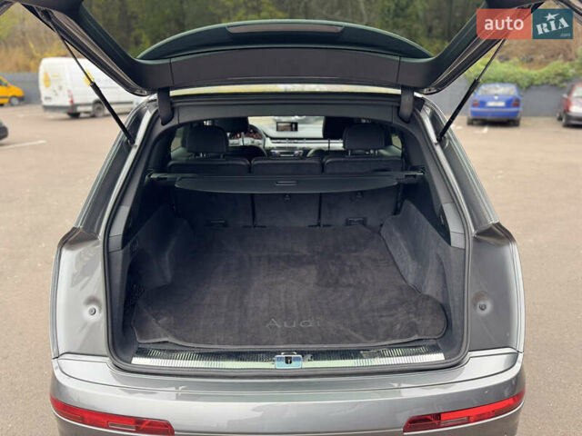 Серый Ауди Ку 7, объемом двигателя 2.97 л и пробегом 200 тыс. км за 33999 $, фото 21 на Automoto.ua