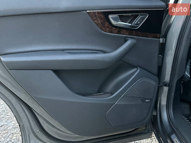 Сірий Ауді Ку 7, об'ємом двигуна 3 л та пробігом 178 тис. км за 32900 $, фото 26 на Automoto.ua