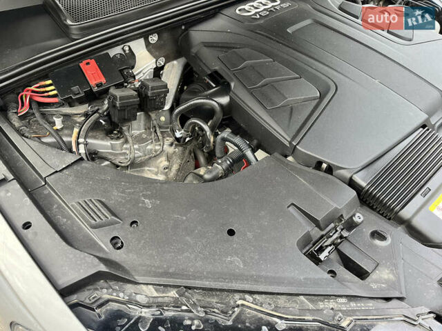 Сірий Ауді Ку 7, об'ємом двигуна 3 л та пробігом 137 тис. км за 35000 $, фото 38 на Automoto.ua