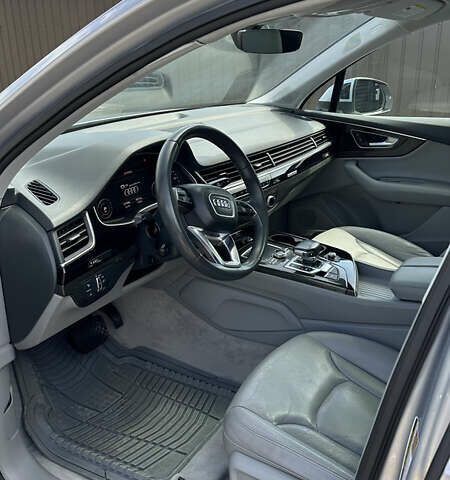 Серый Ауди Ку 7, объемом двигателя 1.98 л и пробегом 133 тыс. км за 25999 $, фото 13 на Automoto.ua