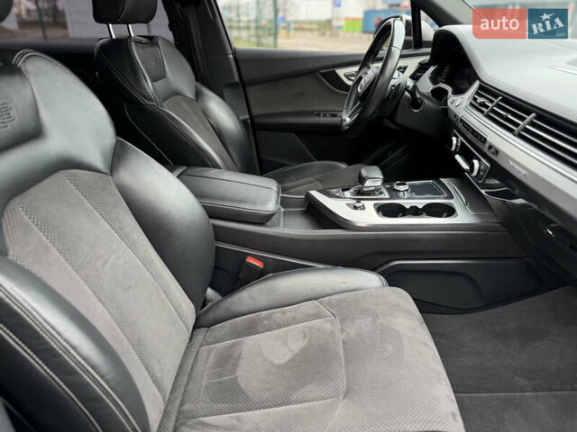 Серый Ауди Ку 7, объемом двигателя 3 л и пробегом 260 тыс. км за 28900 $, фото 7 на Automoto.ua