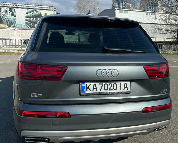 Серый Ауди Ку 7, объемом двигателя 2.97 л и пробегом 200 тыс. км за 36000 $, фото 7 на Automoto.ua