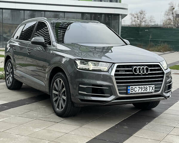 Серый Ауди Ку 7, объемом двигателя 3 л и пробегом 140 тыс. км за 28499 $, фото 1 на Automoto.ua