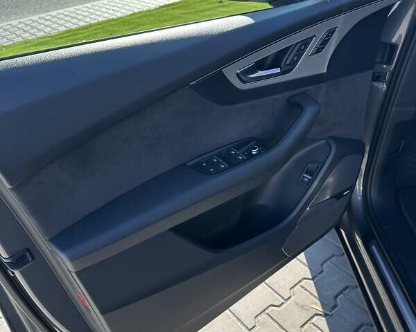 Ауді Ку 7 2017 у Дніпро (Дніпропетровську) на Automoto.ua Сірий Ауді Ку 7, об'ємом двигуна 2.97 л та пробігом 349 тис. км за 34000 $, фото 12 на Automoto.ua