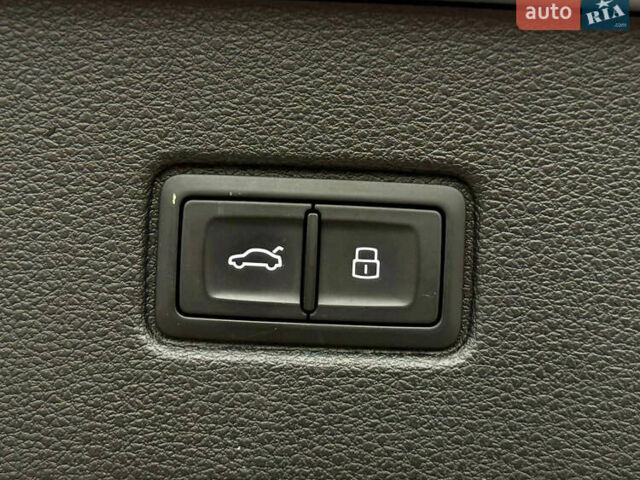 Серый Ауди Ку 7, объемом двигателя 3 л и пробегом 215 тыс. км за 25900 $, фото 42 на Automoto.ua