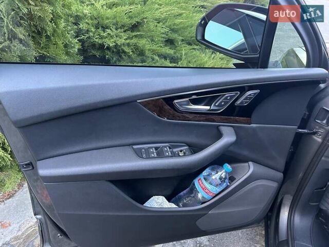 Сірий Ауді Ку 7, об'ємом двигуна 3 л та пробігом 99 тис. км за 28500 $, фото 6 на Automoto.ua