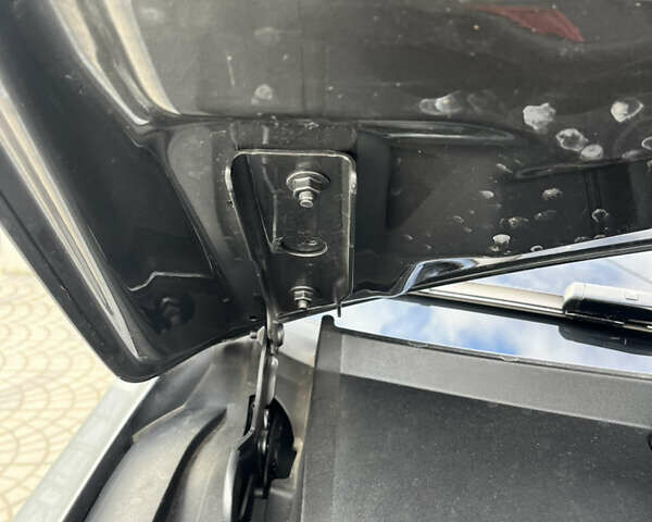 Сірий Ауді Ку 7, об'ємом двигуна 3 л та пробігом 137 тис. км за 35000 $, фото 35 на Automoto.ua