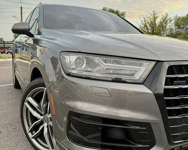 Ауди Ку 7 2017 в Днепре (Днепропетровске) на Automoto.ua Серый Ауди Ку 7, объемом двигателя 3 л и пробегом 140 тыс. км за 30500 $, фото 7 на Automoto.ua
