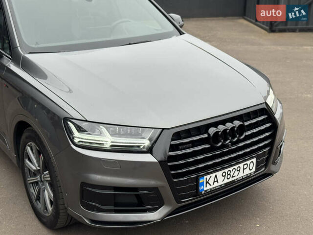 Серый Ауди Ку 7, объемом двигателя 2.97 л и пробегом 200 тыс. км за 33999 $, фото 4 на Automoto.ua