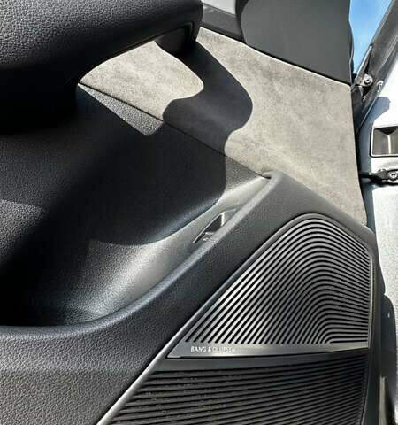 Ауди Ку 7 2017 в Киеве на Automoto.ua Серый Ауди Ку 7, объемом двигателя 2.97 л и пробегом 120 тыс. км за 45500 $, фото 6 на Automoto.ua