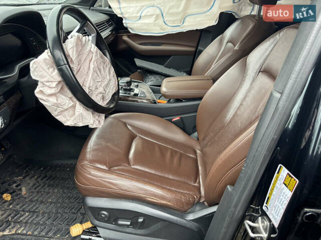 Сірий Ауді Ку 7, об'ємом двигуна 3 л та пробігом 200 тис. км за 14500 $, фото 5 на Automoto.ua