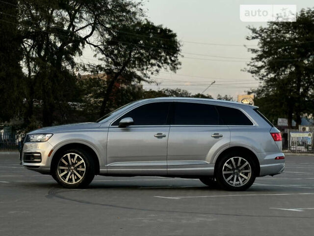 Серый Ауди Ку 7, объемом двигателя 3 л и пробегом 164 тыс. км за 25500 $, фото 1 на Automoto.ua