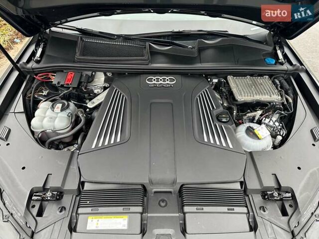 Серый Ауди Ку 7, объемом двигателя 3 л и пробегом 255 тыс. км за 38000 $, фото 41 на Automoto.ua