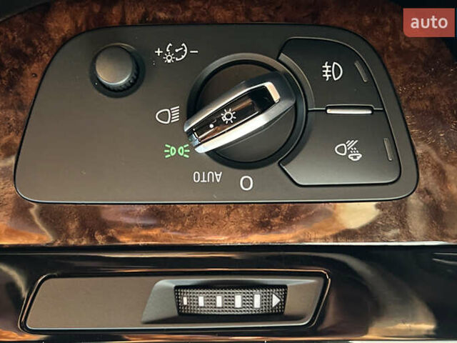 Серый Ауди Ку 7, объемом двигателя 3 л и пробегом 175 тыс. км за 25300 $, фото 16 на Automoto.ua