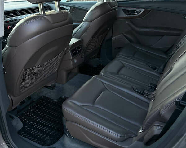 Серый Ауди Ку 7, объемом двигателя 3 л и пробегом 79 тыс. км за 48000 $, фото 23 на Automoto.ua