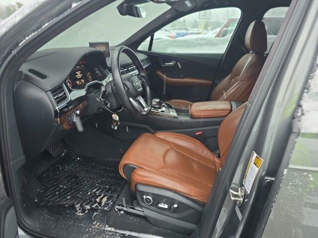 Серый Ауди Ку 7, объемом двигателя 3 л и пробегом 171 тыс. км за 26700 $, фото 4 на Automoto.ua