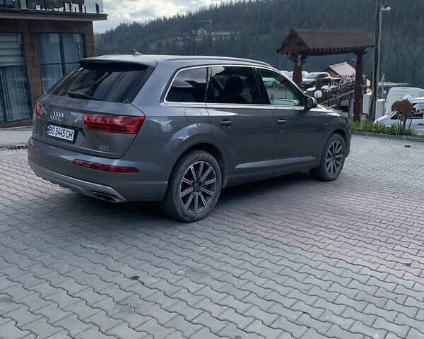 Серый Ауди Ку 7, объемом двигателя 3 л и пробегом 141 тыс. км за 35100 $, фото 1 на Automoto.ua