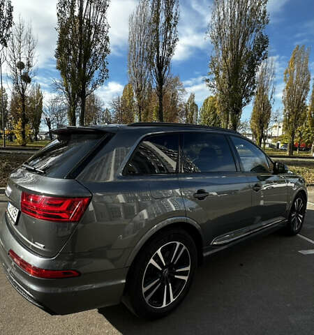 Ауди Ку 7 2017 в Киеве на Automoto.ua Серый Ауди Ку 7, объемом двигателя 2.97 л и пробегом 120 тыс. км за 45500 $, фото 2 на Automoto.ua