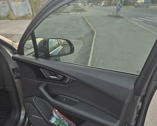 Сірий Ауді Ку 7, об'ємом двигуна 3 л та пробігом 147 тис. км за 29500 $, фото 13 на Automoto.ua