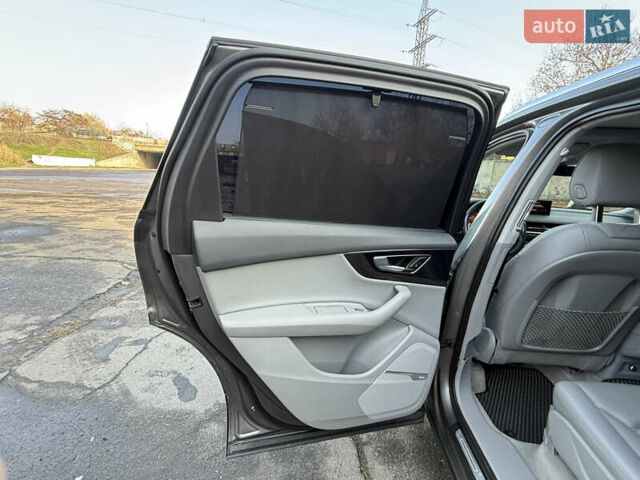 Сірий Ауді Ку 7, об'ємом двигуна 3 л та пробігом 206 тис. км за 26500 $, фото 31 на Automoto.ua