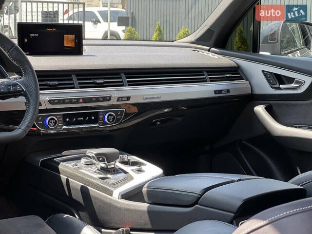 Сірий Ауді Ку 7, об'ємом двигуна 3 л та пробігом 247 тис. км за 36500 $, фото 45 на Automoto.ua