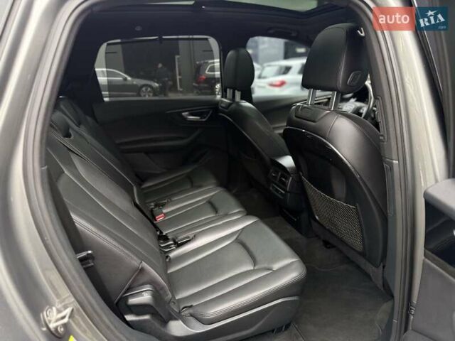 Серый Ауди Ку 7, объемом двигателя 3 л и пробегом 195 тыс. км за 21900 $, фото 72 на Automoto.ua