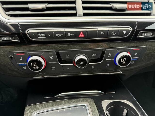 Сірий Ауді Ку 7, об'ємом двигуна 3 л та пробігом 195 тис. км за 21900 $, фото 63 на Automoto.ua