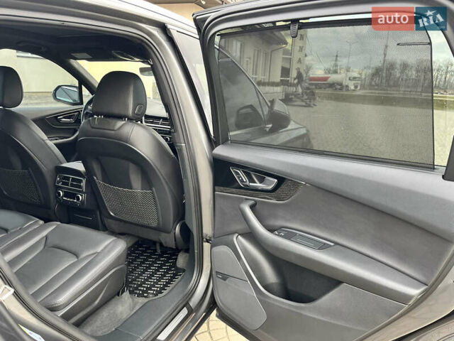 Сірий Ауді Ку 7, об'ємом двигуна 3 л та пробігом 137 тис. км за 35000 $, фото 49 на Automoto.ua