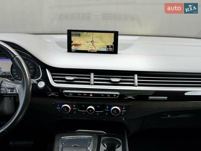 Сірий Ауді Ку 7, об'ємом двигуна 3 л та пробігом 195 тис. км за 21900 $, фото 53 на Automoto.ua