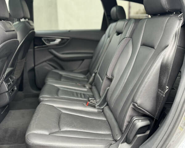 Серый Ауди Ку 7, объемом двигателя 3 л и пробегом 218 тыс. км за 25500 $, фото 26 на Automoto.ua