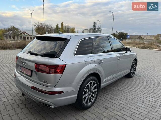 Ауди Ку 7 2017 в Верхнеднепровске на Automoto.ua Серый Ауди Ку 7, объемом двигателя 3 л и пробегом 215 тыс. км за 24999 $, фото 11 на Automoto.ua