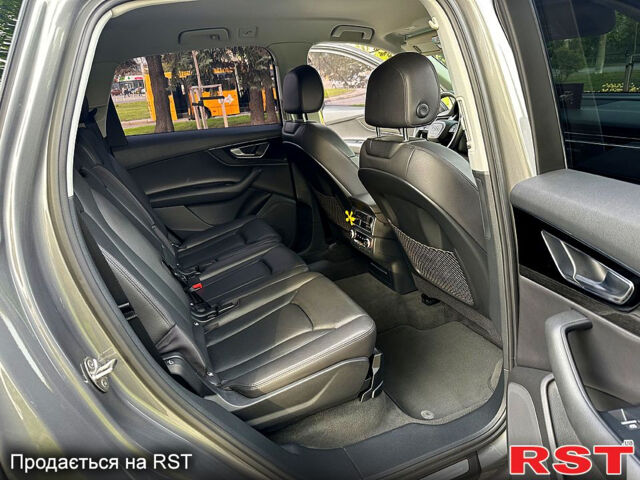 Сірий Ауді Ку 7, об'ємом двигуна 3 л та пробігом 94 тис. км за 47000 $, фото 4 на Automoto.ua