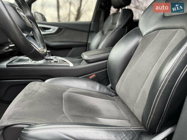 Серый Ауди Ку 7, объемом двигателя 3 л и пробегом 260 тыс. км за 28900 $, фото 15 на Automoto.ua