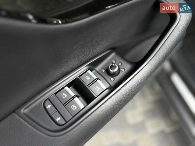 Сірий Ауді Ку 7, об'ємом двигуна 3 л та пробігом 195 тис. км за 21900 $, фото 26 на Automoto.ua