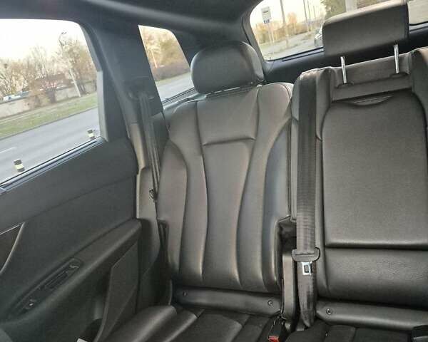 Сірий Ауді Ку 7, об'ємом двигуна 3 л та пробігом 147 тис. км за 29500 $, фото 22 на Automoto.ua