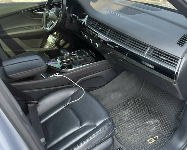 Сірий Ауді Ку 7, об'ємом двигуна 3 л та пробігом 157 тис. км за 26200 $, фото 30 на Automoto.ua