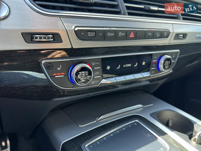 Сірий Ауді Ку 7, об'ємом двигуна 3 л та пробігом 247 тис. км за 36500 $, фото 57 на Automoto.ua