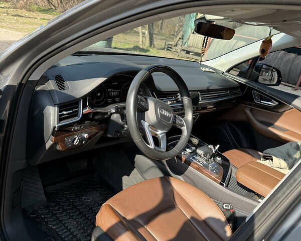Серый Ауди Ку 7, объемом двигателя 3 л и пробегом 180 тыс. км за 33000 $, фото 12 на Automoto.ua