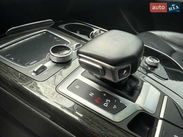 Сірий Ауді Ку 7, об'ємом двигуна 3 л та пробігом 194 тис. км за 22700 $, фото 24 на Automoto.ua