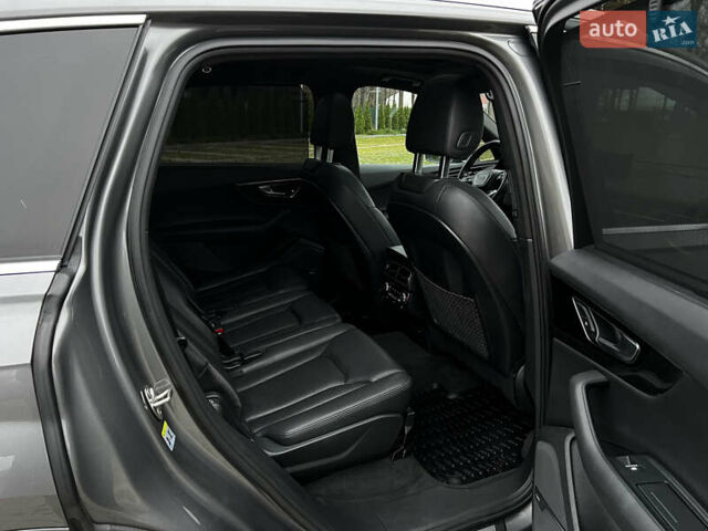 Серый Ауди Ку 7, объемом двигателя 3 л и пробегом 140 тыс. км за 29999 $, фото 12 на Automoto.ua