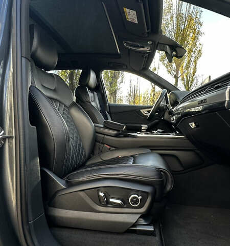 Ауди Ку 7 2017 в Киеве на Automoto.ua Серый Ауди Ку 7, объемом двигателя 2.97 л и пробегом 120 тыс. км за 45500 $, фото 16 на Automoto.ua