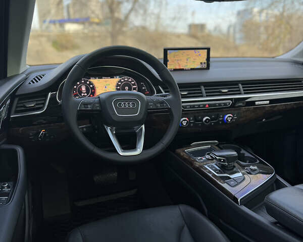 Серый Ауди Ку 7, объемом двигателя 3 л и пробегом 140 тыс. км за 28499 $, фото 35 на Automoto.ua