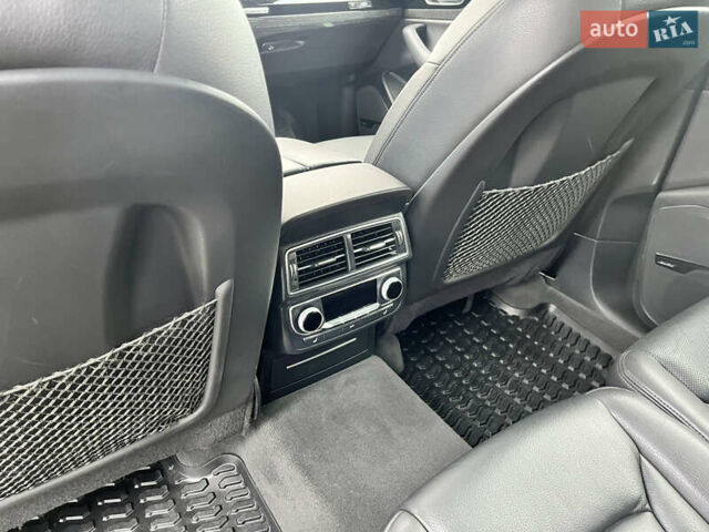 Сірий Ауді Ку 7, об'ємом двигуна 3 л та пробігом 137 тис. км за 35000 $, фото 54 на Automoto.ua