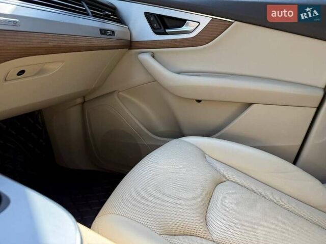 Серый Ауди Ку 7, объемом двигателя 3 л и пробегом 149 тыс. км за 27500 $, фото 44 на Automoto.ua